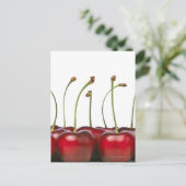 Charries neergeschoten op de voorgrond van de briefkaart (Staand voorkant)