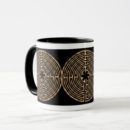 Chartres Labyrinth Pearl Dark Paths Mok (Voorkant links)