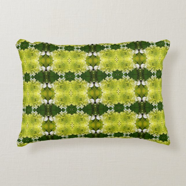 Chartreuse Green Abstract Hydrangea Blooms Patroon Accent Kussen (Voorkant)