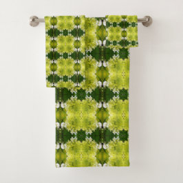 Chartreuse Green Abstract Hydrangea Blooms Patroon Bad Handdoek