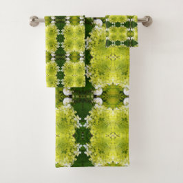 Chartreuse Green Abstract Hydrangea Blooms Patroon Bad Handdoek