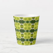 Chartreuse Green Abstract Hydrangea Blooms Patroon Latte Mok (Voorkant)