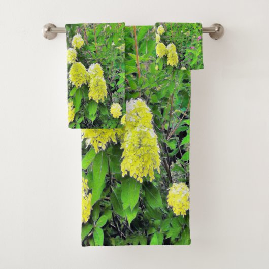 Chartreuse Green Limelight Hydrangea Garden Bad Handdoek (Insitu)