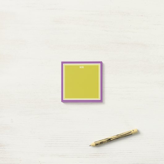 Chartreuse Paarse Randen Monogram Post-it® Notes (Op bureau)