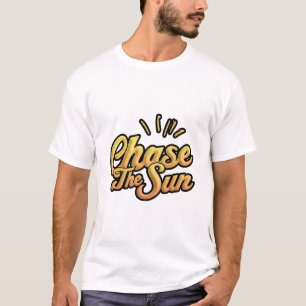 Chase The Sun – Retro Minimal Summer Adventure T-s T-shirt
