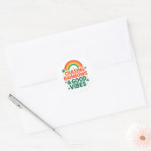 Chasing Rainbows & Good Vibes Ronde Sticker (Envelop)