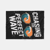 Chasing The Perfect Wave Surfing - Beach Adventure Fleece Deken (Voorkant (Horizontaal))