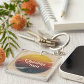 Chasing The Sun Sleutelhanger (Voorkant Rechts)