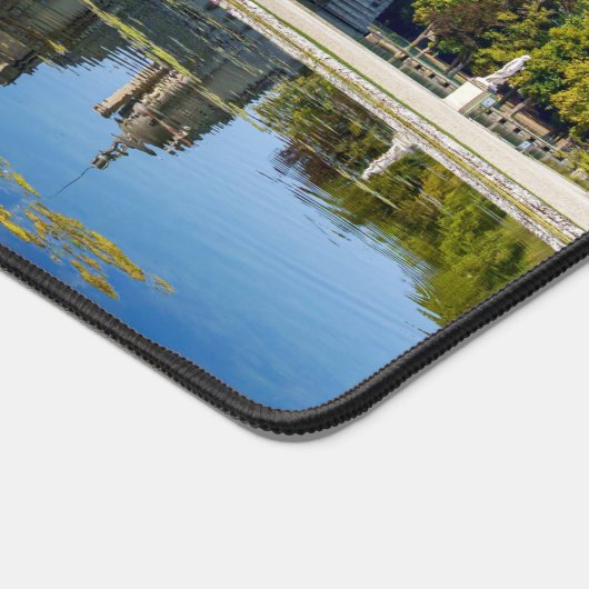 Chateau de Chantilly met reflectie in een vijver Bureaumat (Hoek)