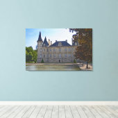 Chateau Pichon Longueville Baron en vijver Canvas Afdruk (Insitu (Houten vloer))
