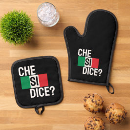 Che Si Dice? - "Wat is er?" Italiaans Gezegde zwar Ovenwant & Pannenlap Set