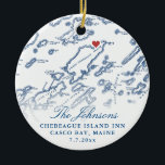 Chebeague Island Kaart Pas getrouwd Foto Kerst Keramisch Ornament<br><div class="desc">Vier hun liefde met een gepersonaliseerd bruiloftsaandenken kerstversiering, met een verfijnde marineblauwe kaart van Chebeague Island in Casco Bay, Maine. Met de trouwfoto van het paar op de achterkant is dit ornament een oprechte aandenken, ideaal om hun bruiloft te herdenken en een vleugje sentiment toe te voegen aan hun vakantiedecor....</div>