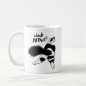 Check Meowt. Funny Black and White Cat Sploot Koffiemok (Links)