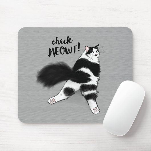 Check Meowt. Funny Black and White Cat Sploot Muismat (Met muis)