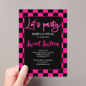 Checker heet roze zwart wit Lets party Sweet 16 Acryl Uitnodigingen (Insitu (Draagbaar))