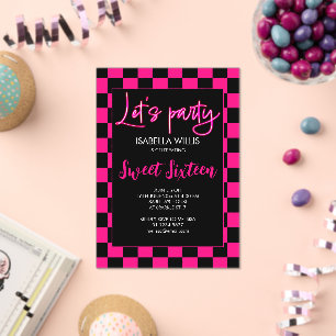 Checker heet roze zwart wit Lets party Sweet 16 Acryl Uitnodigingen