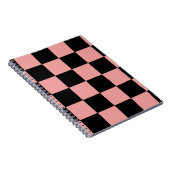Checkerboard Patroon Squares Roze en Zwart Notitieboek (Rechterzijde)