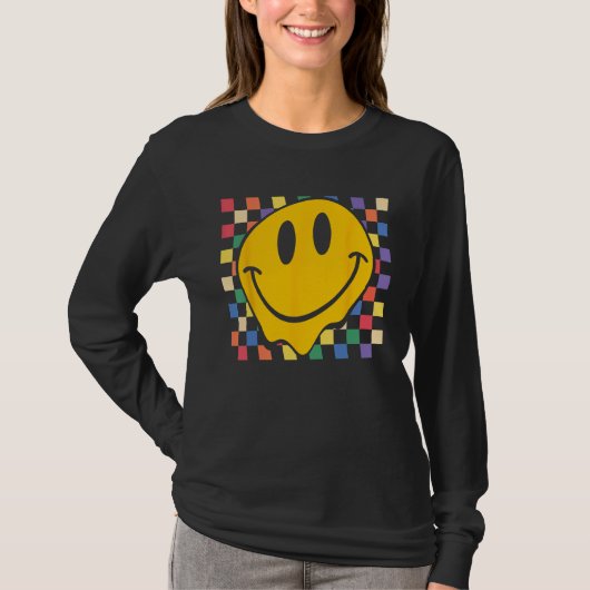 Checkerboard Smiling Face Groovy LGBT Rainbow Prid T-shirt (Voorkant)