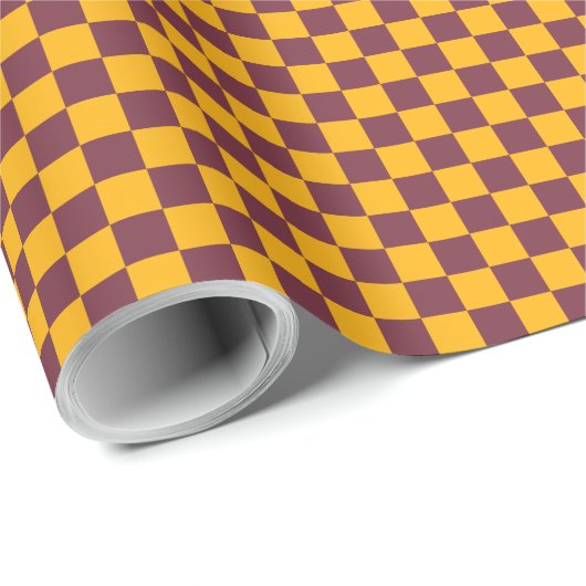 Checkerboard Sports Team Spirit Maroon Gold Fun Cadeaupapier (Rol Hoek)