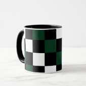 Checkerboard White Black Green Gecontroleerd Mok (Voorkant links)