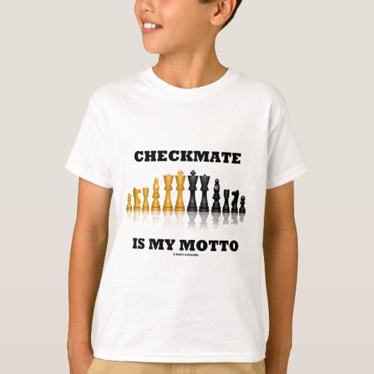 Checkmate is mijn Motto (reflecterende schaakset) T-shirt (Voorkant)