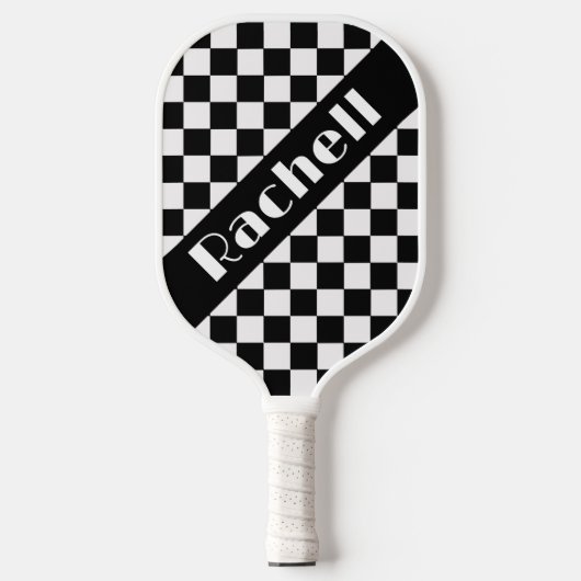 Checkmate on the Court — Monochrome Momentum Pickleball Paddle (Voorkant)