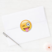 Cheeky emoji wink ronde sticker (Envelop)