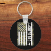 Cheer Dad Camo Amerikaanse vlag vaders dag cheerle Sleutelhanger (Voorkant)