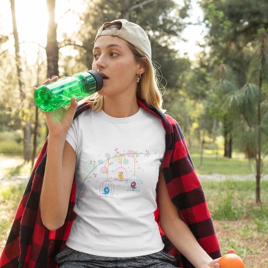 Cheerful Cute Birds in kooien T-shirt