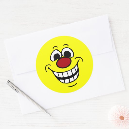 Cheerful Face Grumpey Ronde Sticker (Envelop)