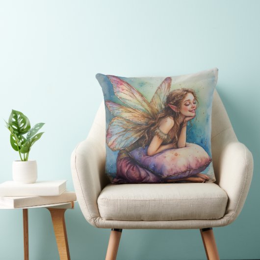 Cheerful Fairy Holding Pillow Kussen (Stoel)