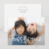 Cheerful Hug Editable Color Photo Holiday Briefkaa Feestdagenkaart (Voorkant / Achterkant)