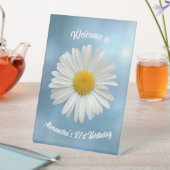 Cheerful White Daisy Reclamebord Met Voetstuk (Insitu)