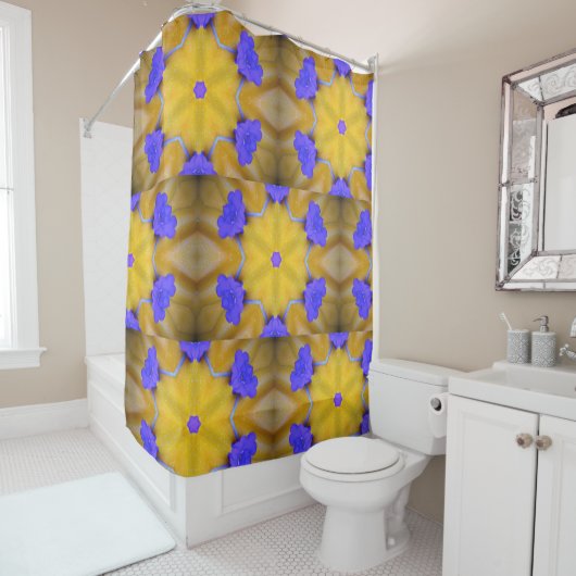 Cheerful Yellow and Blue Patterted Douchegordijn (In situ)