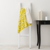 Cheerful Yellow and White Pattern met Monogram Sherpa Deken (In situ)