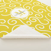 Cheerful Yellow and White Pattern met Monogram Sherpa Deken (3/4)