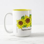 Cheerful Yellow Sunflower Rejoent in Lord Tweekleurige Koffiemok (Links)