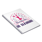 Cheerlead in training Cheerleading Cheer Team Notitieboek (Rechterzijde)