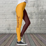 Cheerleader op school COLORS Maroon en Gold Leggin Leggings<br><div class="desc">Leggings. U kunt de kleur van JOUW NAAM wijzigen. Verander gemakkelijk de KLEUR van het ÉÉN been ook, gebruikend het hulpmiddel van de kleurenplukker. Het maroon been blijft op zijn plaats. Als u uw code van de Hexuitdraai van de schoolkleur kent kunt u het in de plukker of achtergrond van...</div>