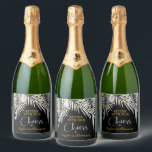 Cheers 50th Birthday Black en Gold Sparkling Wijnetiket<br><div class="desc">Maak je eigen mousserende wijnflesetiketten gepersonaliseerd met jouw naam met witte palmboomschijfjes en strengen licht op een zwarte achtergrond - VERANDER ACHTERGRONDKLEUR naar alles. Alle tekst,  lettertypen en lettertypekleuren kunnen worden gewijzigd. Zie overeenkomende objecten in onze winkel.</div>