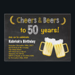 Cheers and Beers 50th Birthday Invitation Kaart<br><div class="desc">Proost en bier op de 50ste verjaardag. Verjaardag voor volwassenen. Biertje voor mannen. Krijtbord zwart-witte achtergrond. Voor verdere aanpassing klikt u op de knop "Aanpassen" en gebruikt u onze ontwerptool om deze sjabloon te wijzigen.</div>
