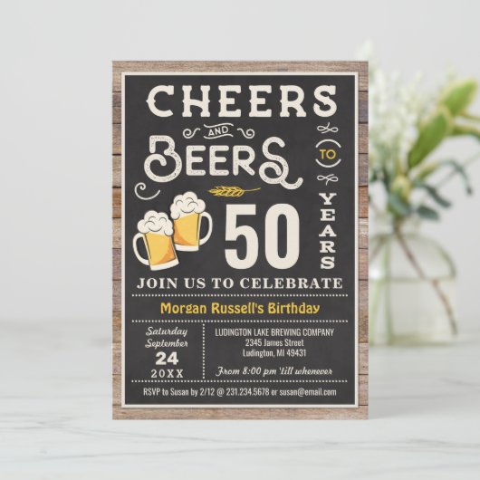 Cheers and Beers 50th Birthday Invitation Kaart (Staand voorkant)