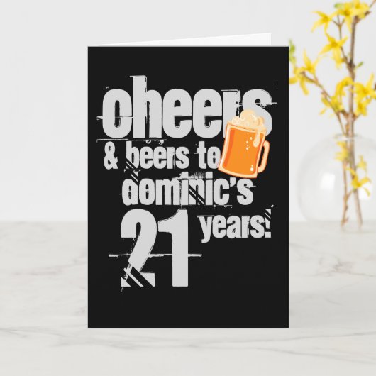 Cheers and Beers Personalized Birthday Kaart (Gele Bloem)
