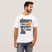Cheers and Beers Personalized Birthday T-shirt (Voorkant volledig)