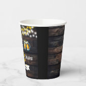 Cheers and Beers to 28 Years Rustic Birthday Papieren Bekers (Links)