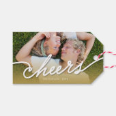 Cheers Calligrafie Script Gold Ombre Photo Holiday Cadeaulabel (Voorkant (Horizontaal))