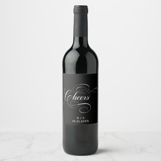 Cheers Elegant Black Script Moody Wedding Wijn Etiket (Voorkant)