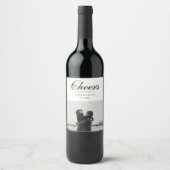 Cheers Elegant Script Weduwfoto Wine Label Wijn Etiket (Voorkant)