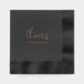Cheers Gepersonaliseerde Naam Modern Black Wedding Folie Servetten (Voorkant)