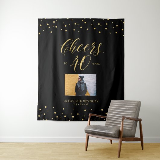 Cheers | Gold & Black 40th Verjaardagsfeest Foto Wandkleed (In situ)